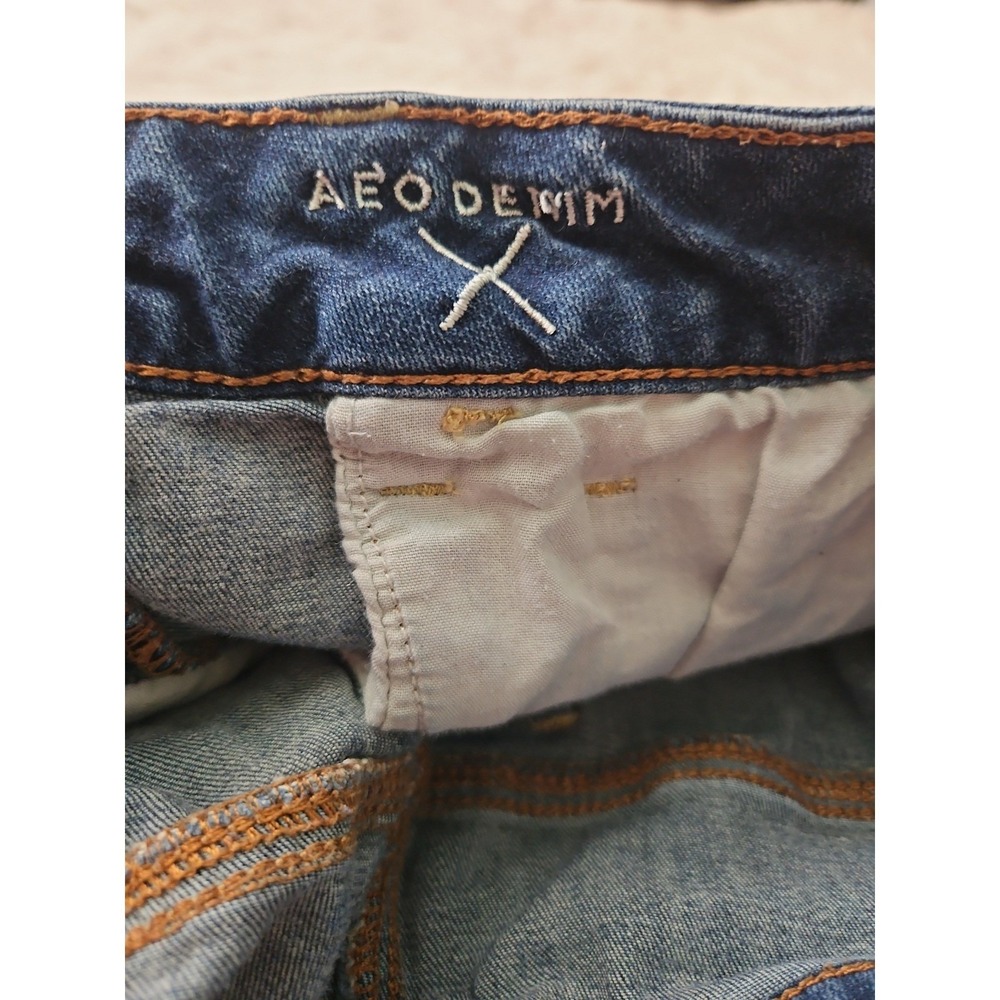 American Eagle Super Stretch Denim Shorts Womens Size 4 Hi-Rise Distressed Blue - Picture 9 of 12